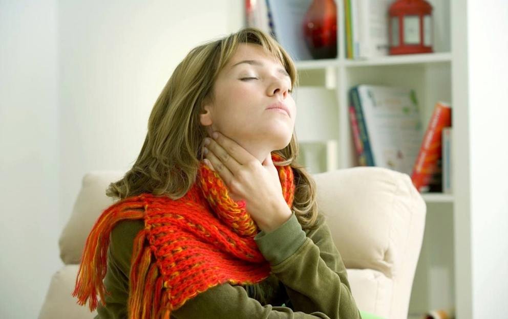 How To Fix A Sore Throat Within 2 Minutes! WITHOUT Pills, Herbs, Or Drugs