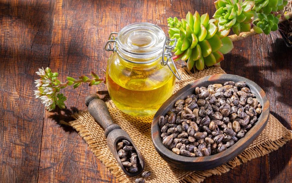 6 Castor Oil Benefits for Skin and Hair