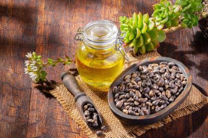 6 Castor Oil Benefits for Skin and Hair