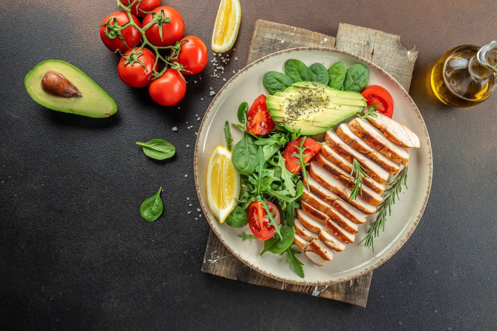 Chicken with salad&nbsp;