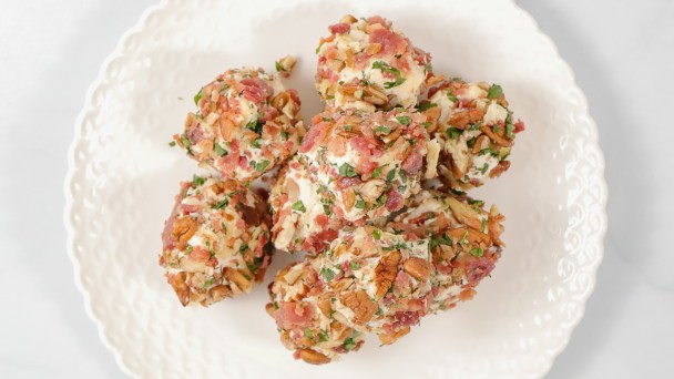 Keto Bacon and Pecan Pinchos