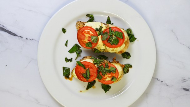 Keto Caprese Chicken