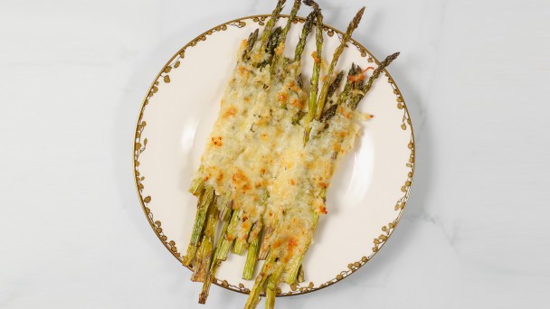 Keto Cheesy Roasted Asparagus