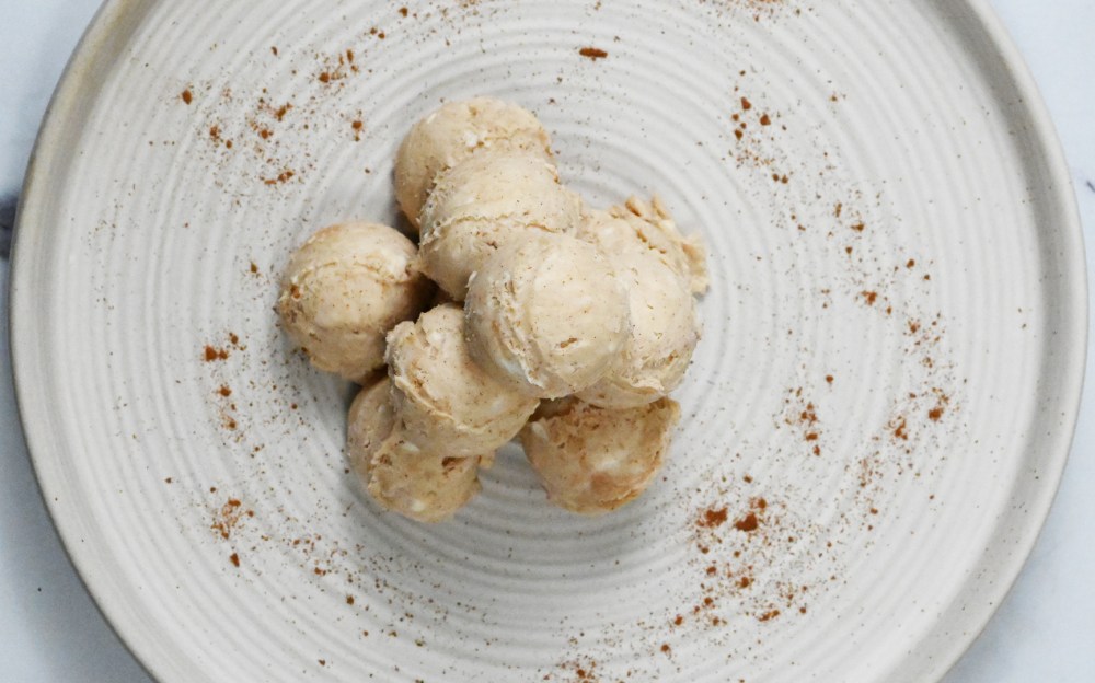 Keto Cinnamon Roll Fat Bombs