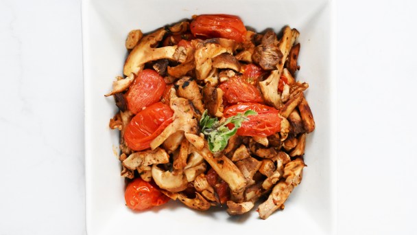 Keto Sauteed Garlic Mushrooms