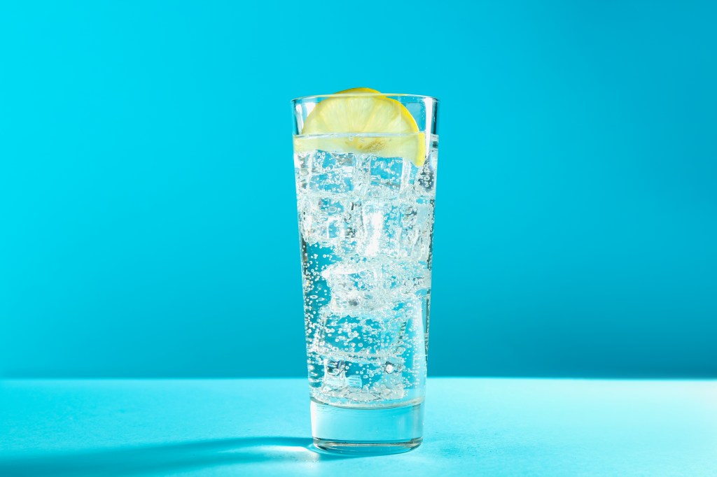 Soda water with lemon&nbsp;&nbsp;