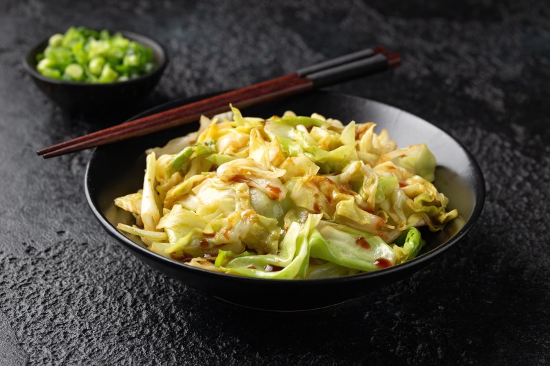 Stir-fried cabbage